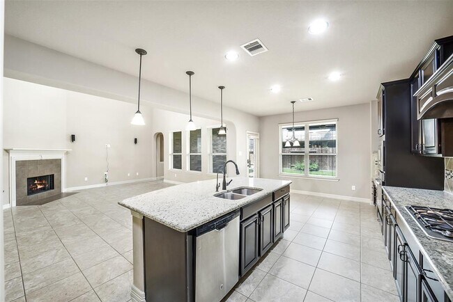 Building Photo - 16815 Violet Trace Ct