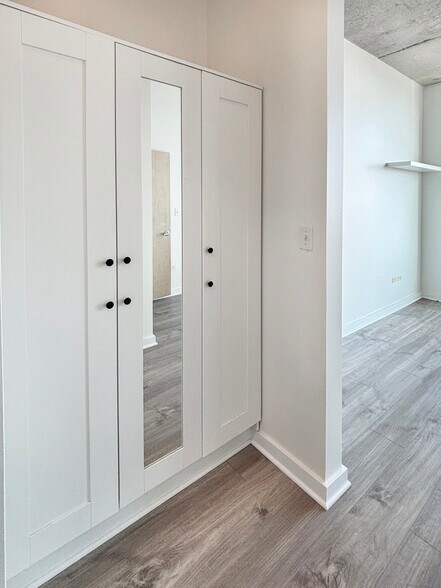 Building Photo - 1720 S Michigan Ave