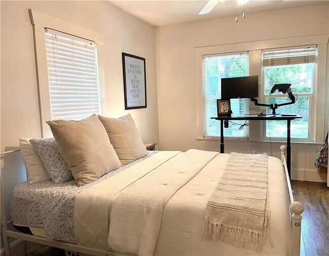 Building Photo - 1509 Canterbury St