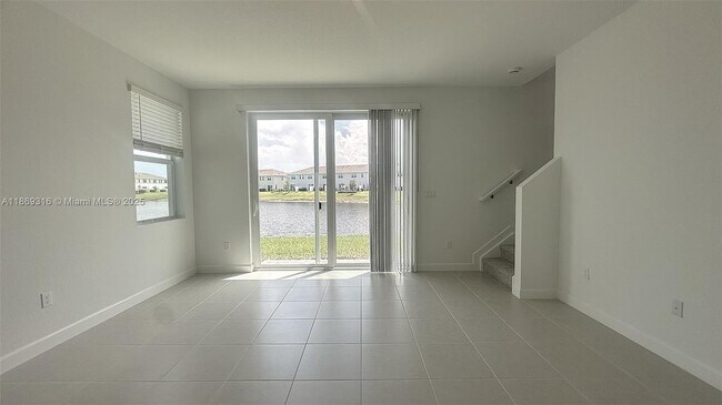 Building Photo - 538 Rivergrass St