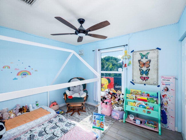 Building Photo - 29283 Coconut Palm Dr