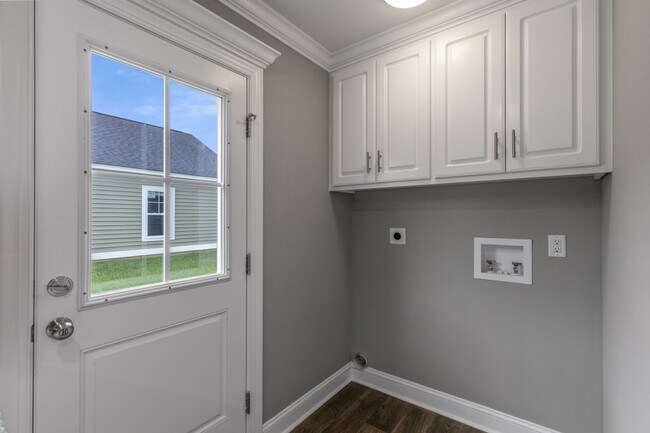 Building Photo - 2705 Buckingham Rd NW