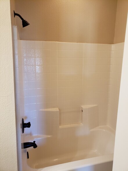 Building Photo - 1304 Piedmont Dr