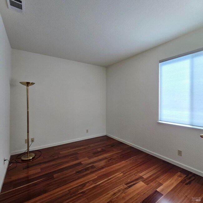 Building Photo - 773 Tuliamore Ct
