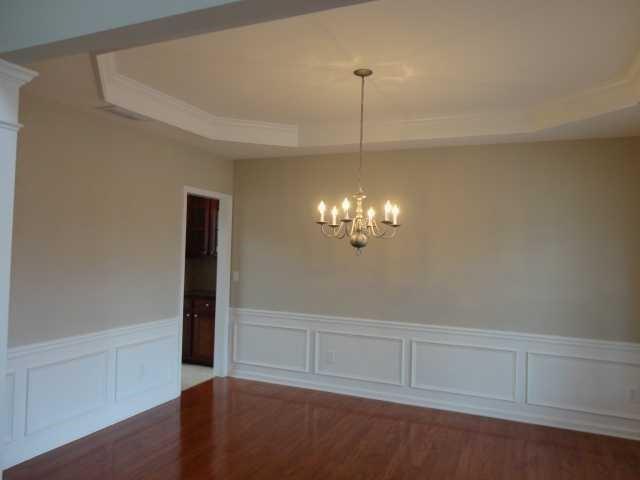 Building Photo - 690 Pimlicon Pl