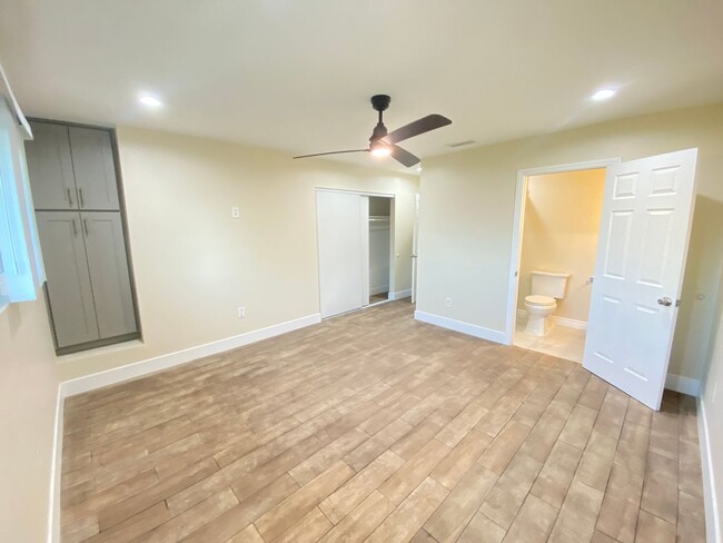 Building Photo - Beautifully Remodeled 3 Bedroom Anaheim Co...