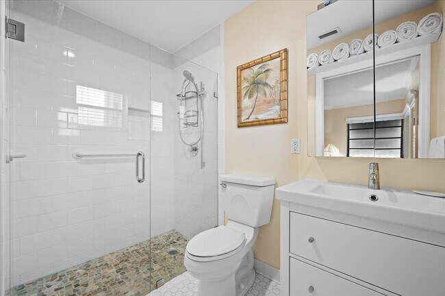 Building Photo - 1419 Riverside Cir