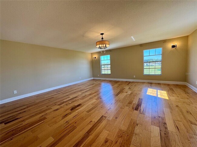 Building Photo - 3233 Hickory Tree Rd