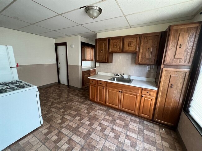 Building Photo - 382 McGrath Hwy