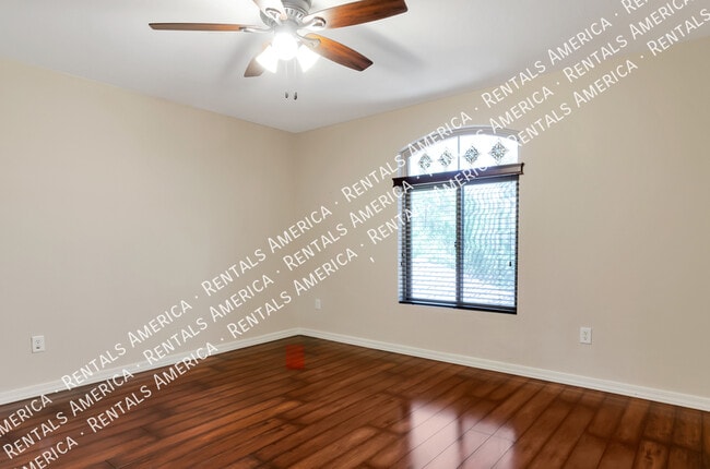 Building Photo - 15549 S Via Puente Azul