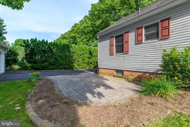 Building Photo - 3205 Cambridge Cir