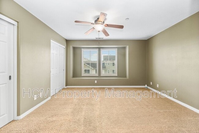 Building Photo - 315 Silk Tree