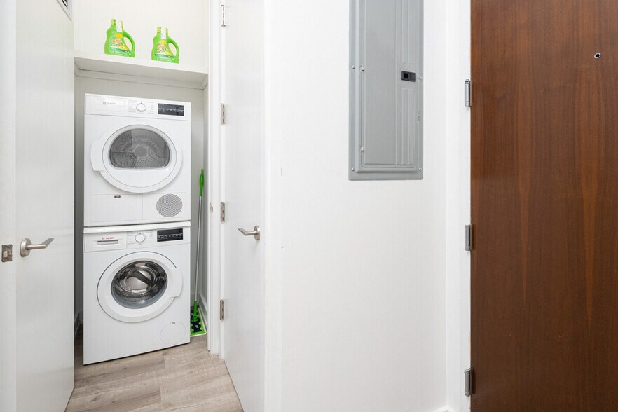 Building Photo - 134-136-136 Fulton St