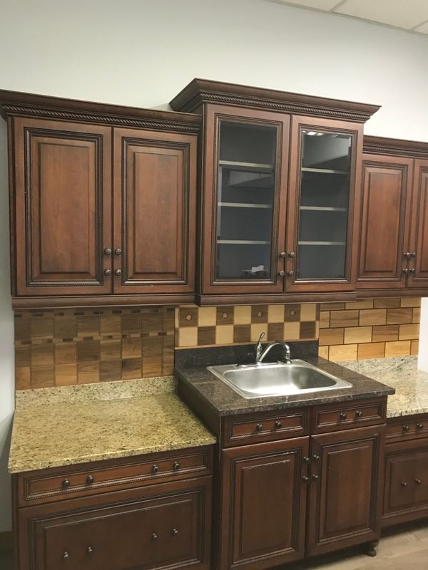 Building Photo - 464 Pratt St Ext