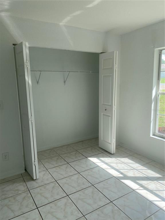 Building Photo - 15320 SW 43rd Avenue Rd