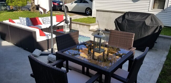 PATIO - 15 Overland Ave