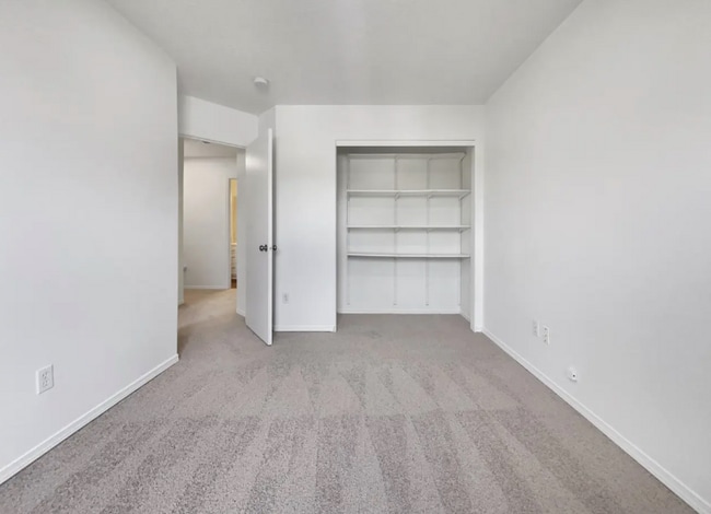 Building Photo - 21730 NE Palisade Pl