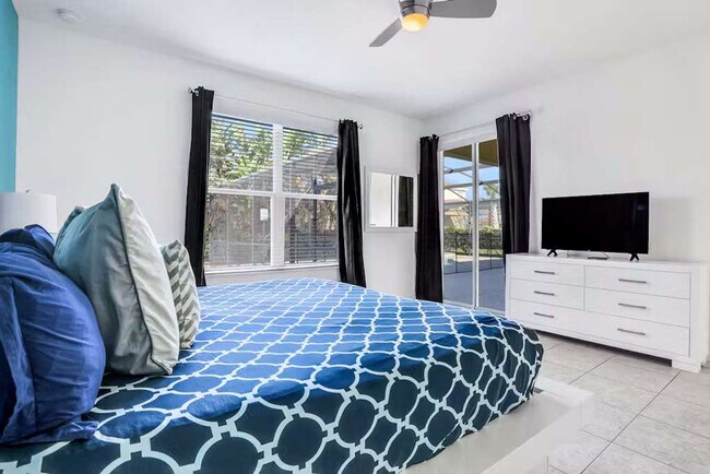 Building Photo - 4140 Oak Tree Dr