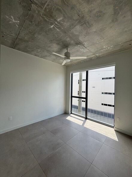 Building Photo - 113 NW 24th St