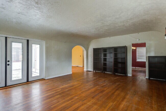 Building Photo - 2305 18th St