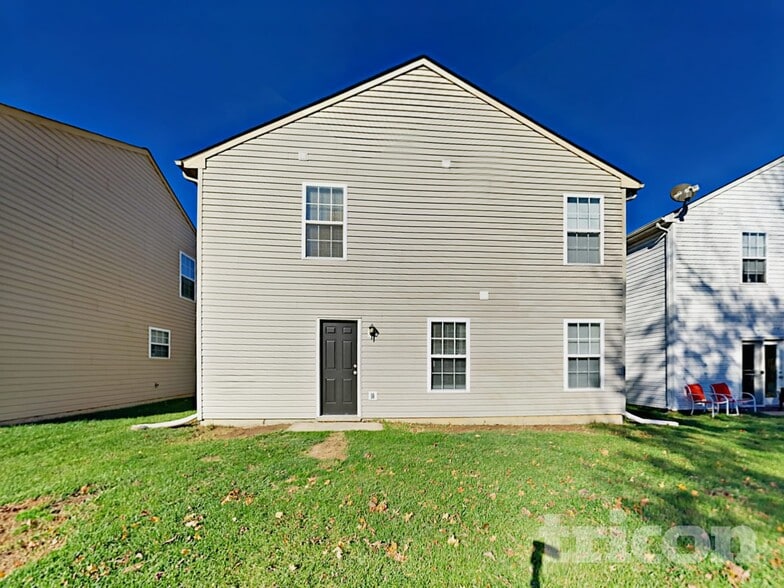 Building Photo - 10213 Blue Sky Dr