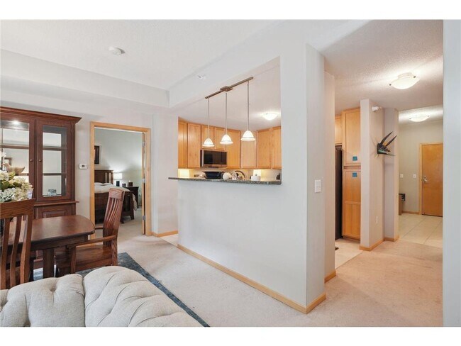 Building Photo - 2405 39th Ave NE