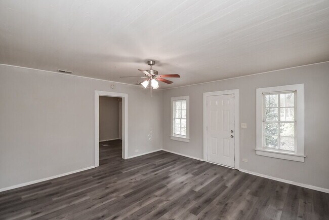 Building Photo - 3183 Peachtree St
