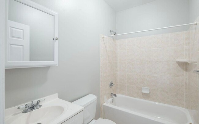 Building Photo - 1326 S Mole St