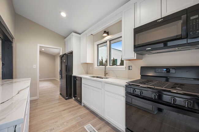 Building Photo - 2891 Kenton Rd