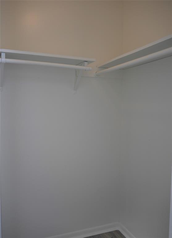 Building Photo - 4910 Saxon Dr
