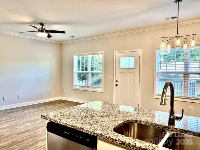 Building Photo - 2036 Summey Ave