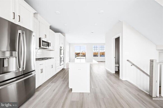 Building Photo - 42508 Invergordon Ter