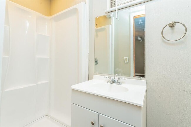 Building Photo - 9712 Mahler Pl