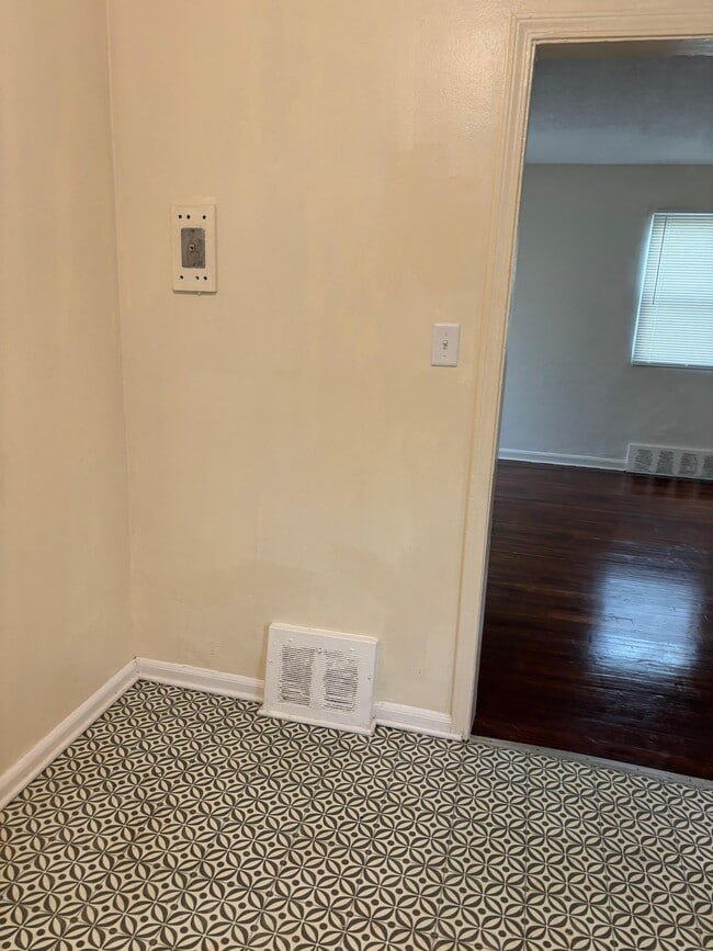 Building Photo - 19449 W Chicago