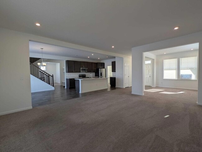 Building Photo - 8210 Daylily Dr