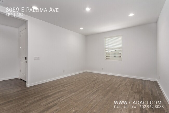 Building Photo - 8059 E Paloma Ave
