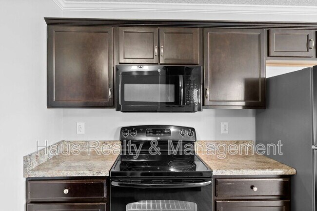 Building Photo - 1351 Francesca Drive