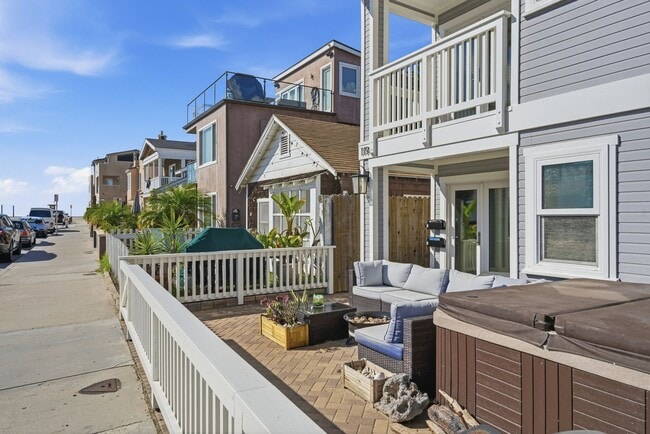 Building Photo - 119 28th St