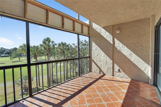 Building Photo - 13618 Greenfield Dr