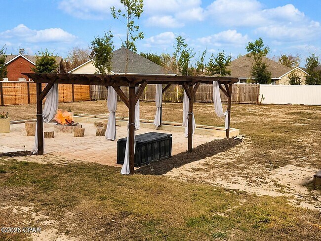 Building Photo - 3213 Azalea Cir