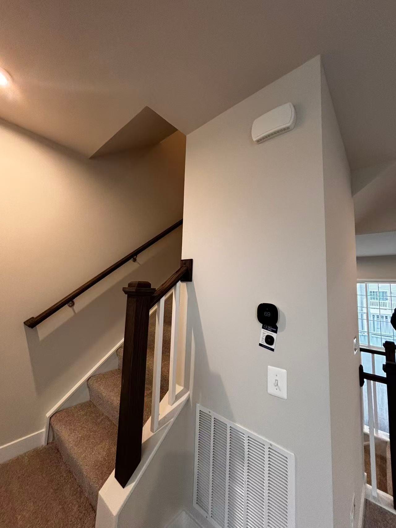 Building Photo - 735 Rosemary Way