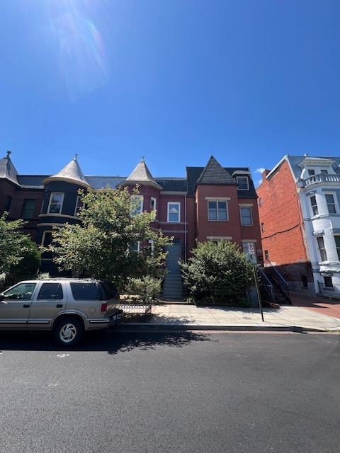 Building Photo - 224 N St NW