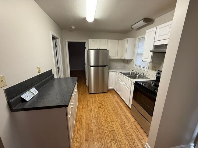 Building Photo - Duke View Apartments