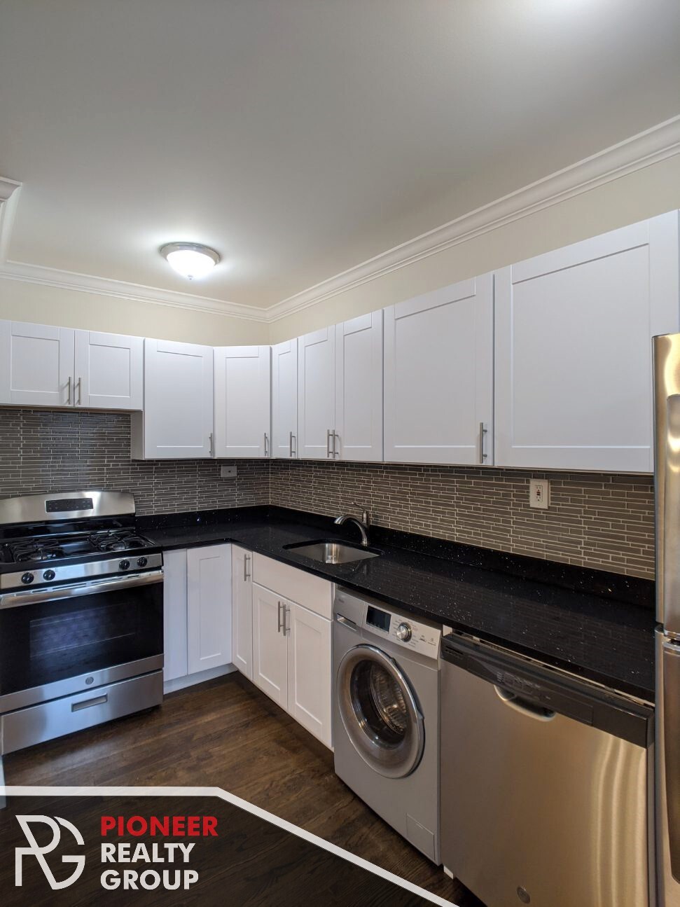 Building Photo - 2127 N Dayton St