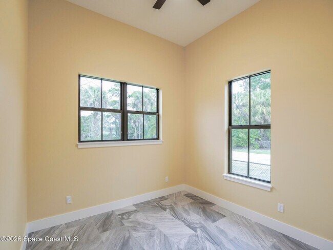 Building Photo - 12906 83rd Ave