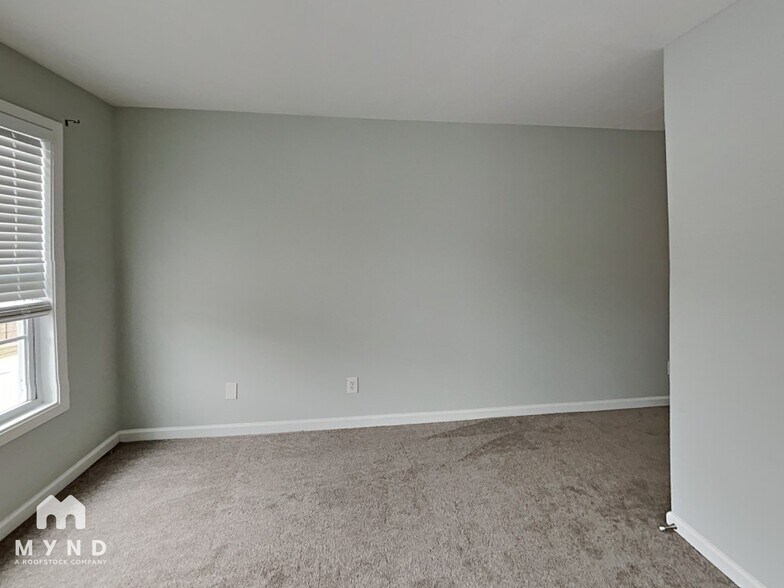 Building Photo - 480 Rockwell St SW