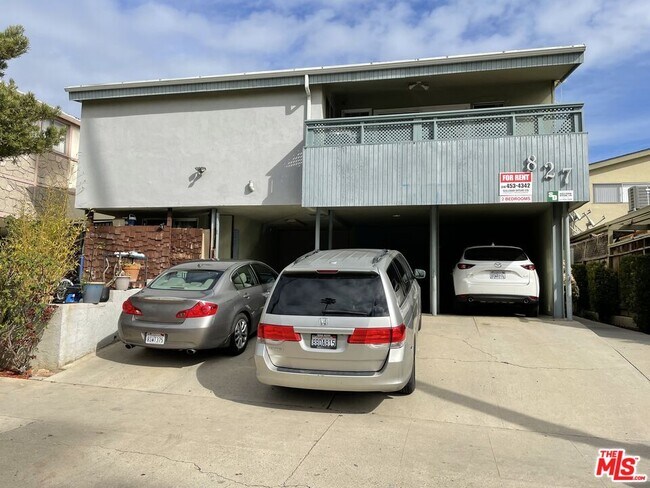 Building Photo - 827 9th St