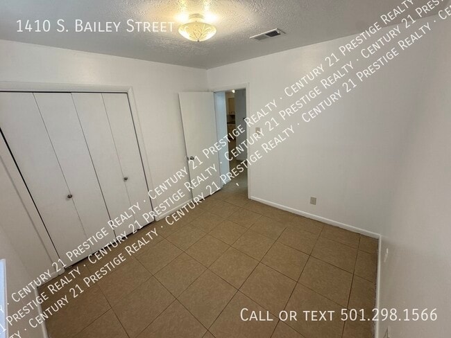 Building Photo - 1410 S Bailey St