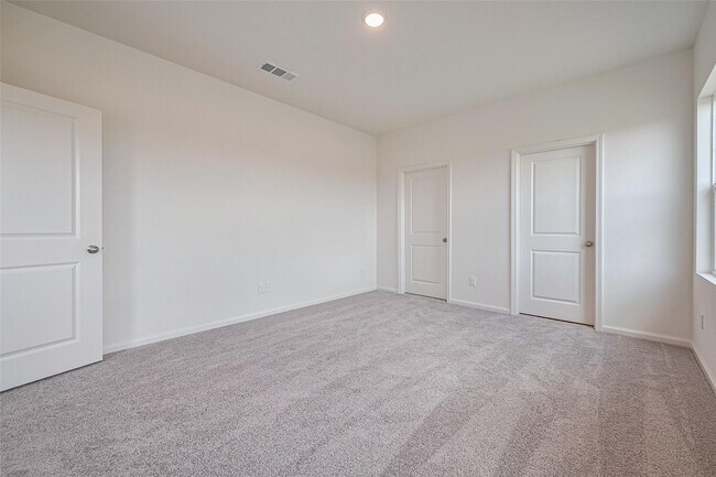 Building Photo - 8510 Ora Mdws Dr