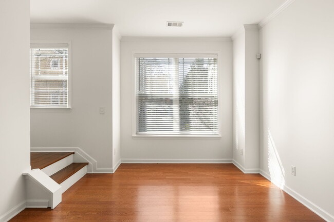 Building Photo - 380 Grant Cir SE